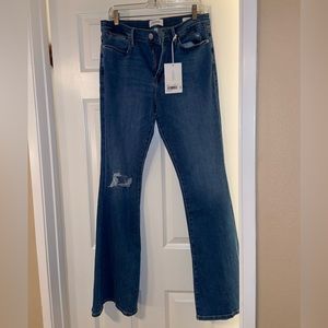 NWT Frame Le High Flare jeans in size 32.